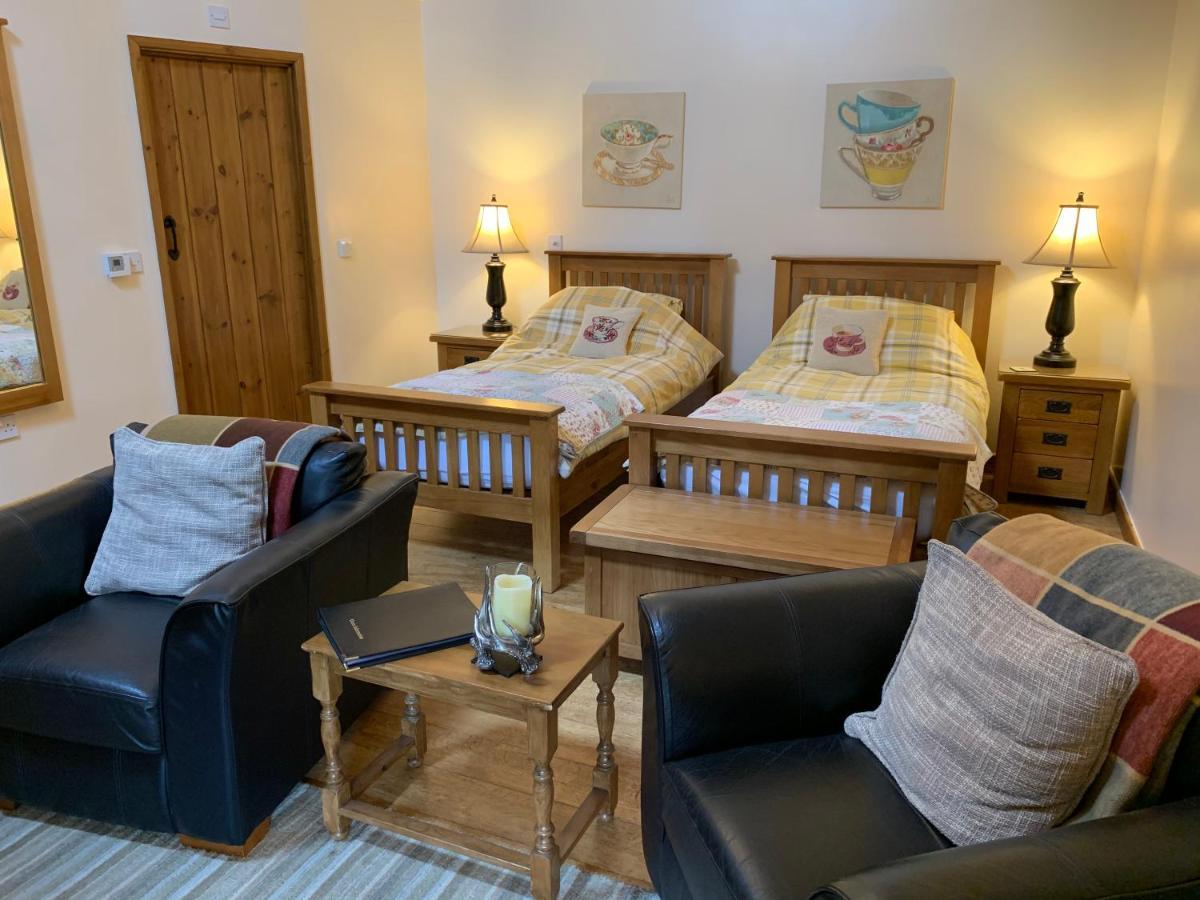 The Reindeer Retreat Buttercup Twin Hotel Kidwelly Luaran gambar